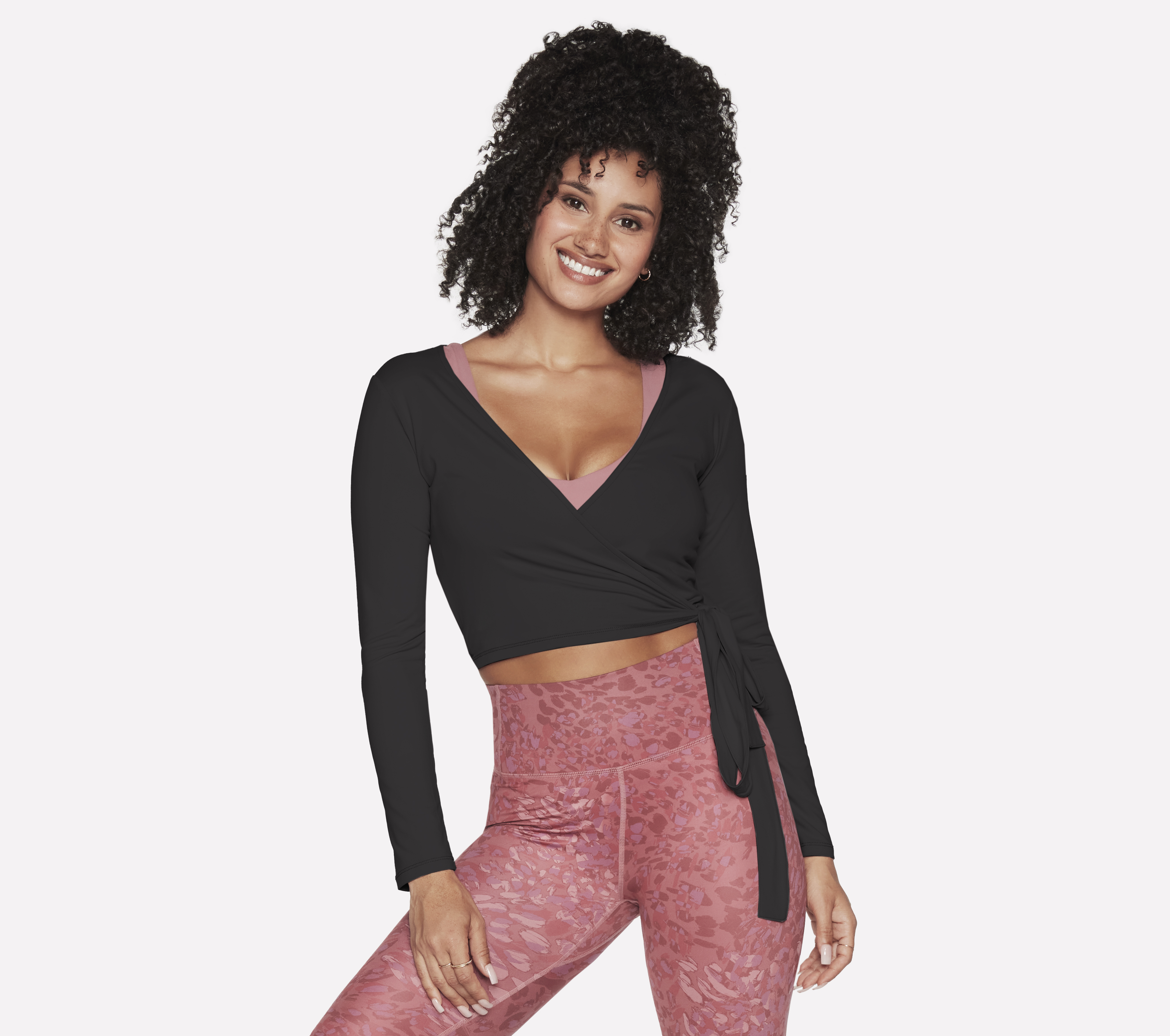 Skechers GODRI SERENE Wrap Top en Negro, talla Media