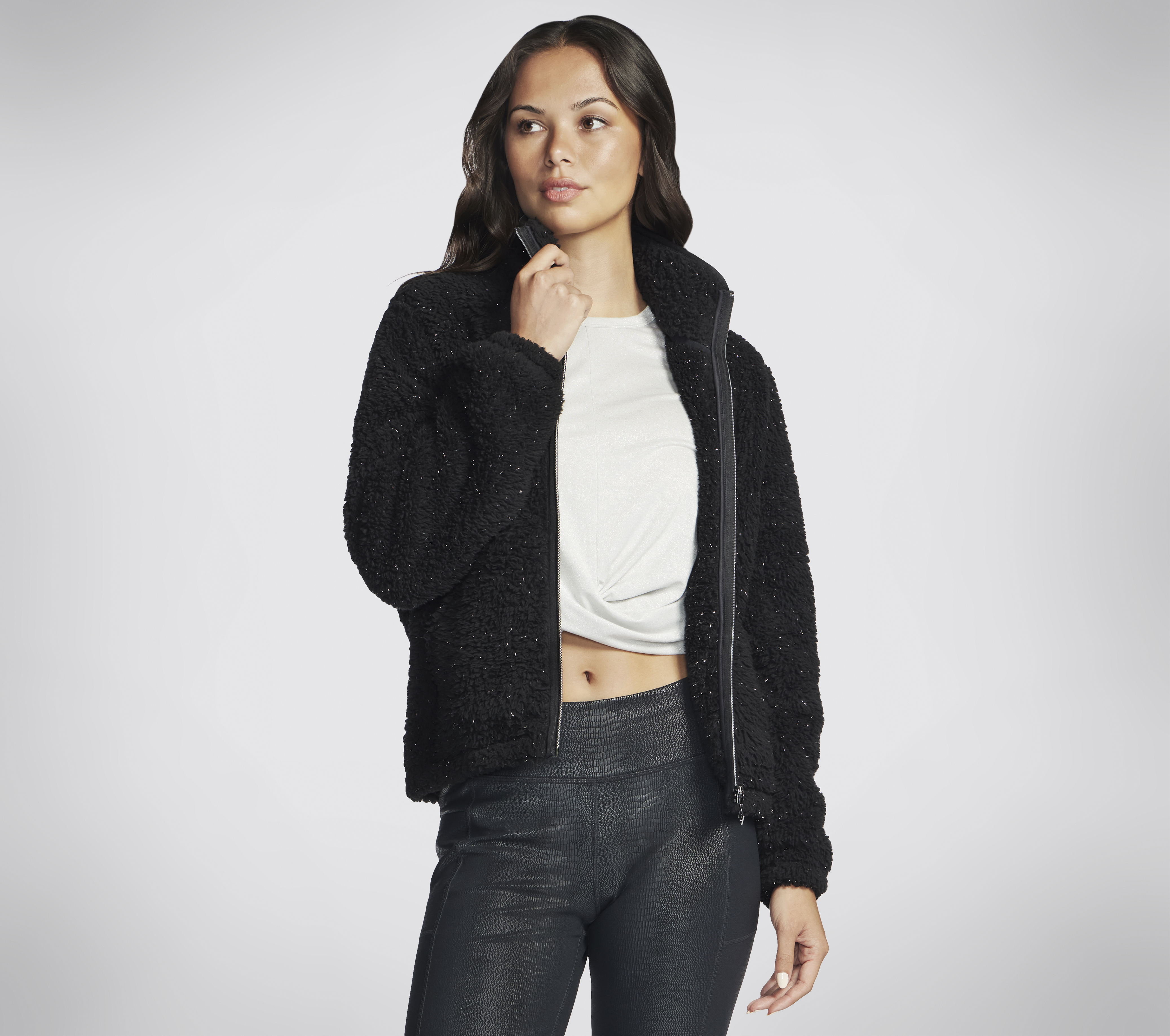 Skechers GO SNUGGLE Sherpa chaqueta en Negro, talla Grande