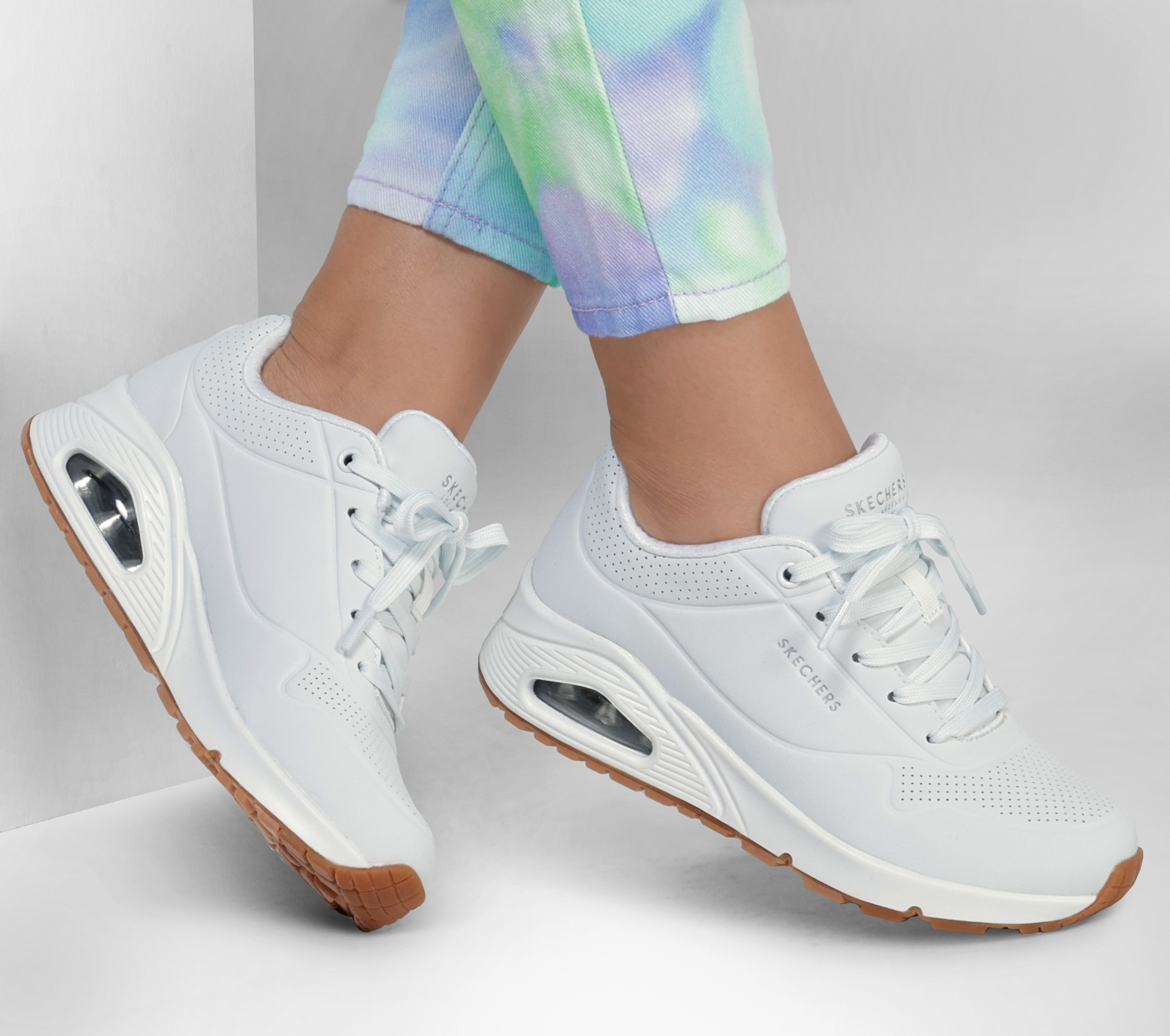  Skechers Uno-Stand on Air - Zapatos deportivos estilo urbano  para mujer : Ropa, Zapatos y Joyería